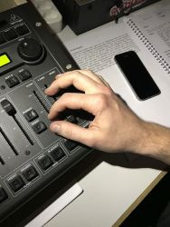 images002